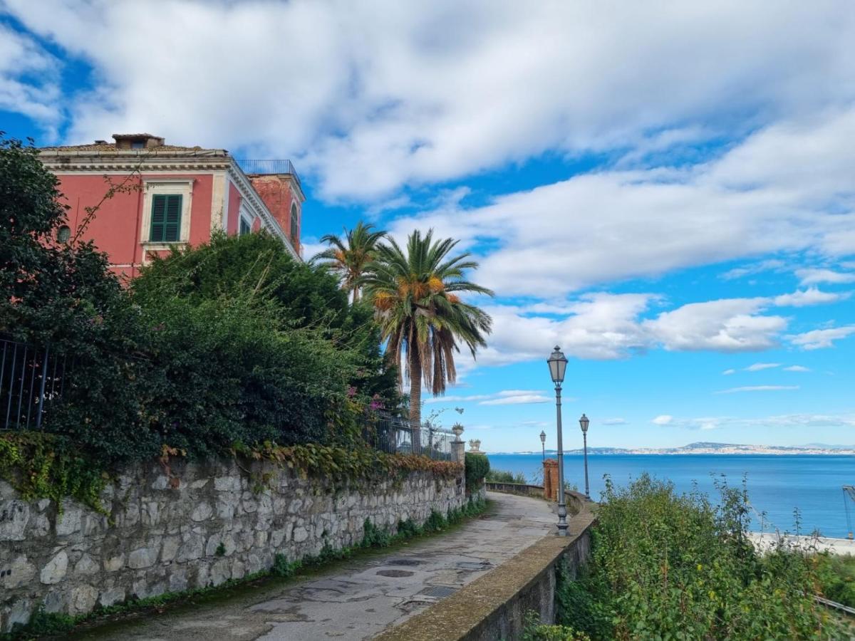 Bed and Breakfast Relais Al Castello à Castellammare di Stabia Extérieur photo